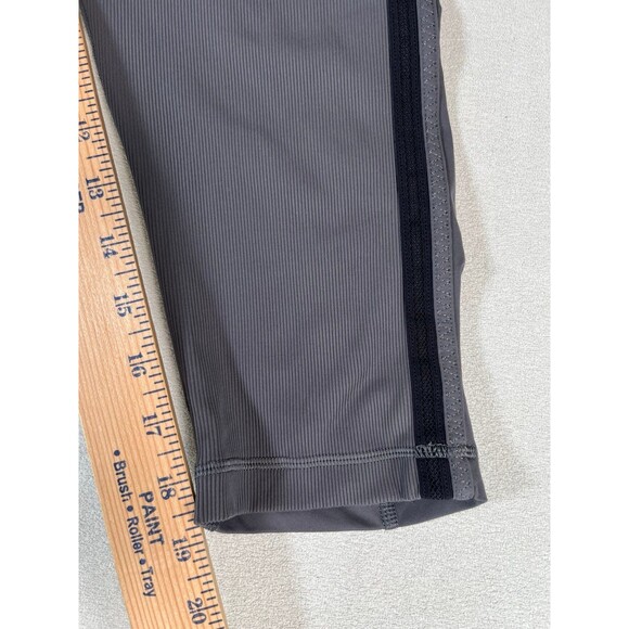 Lululemon Race With Grace Crop Leggings size 10 grey - Picture 3 of 8